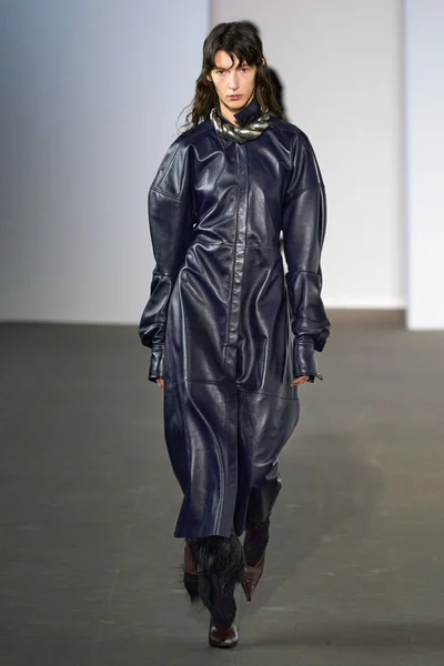 Look 43